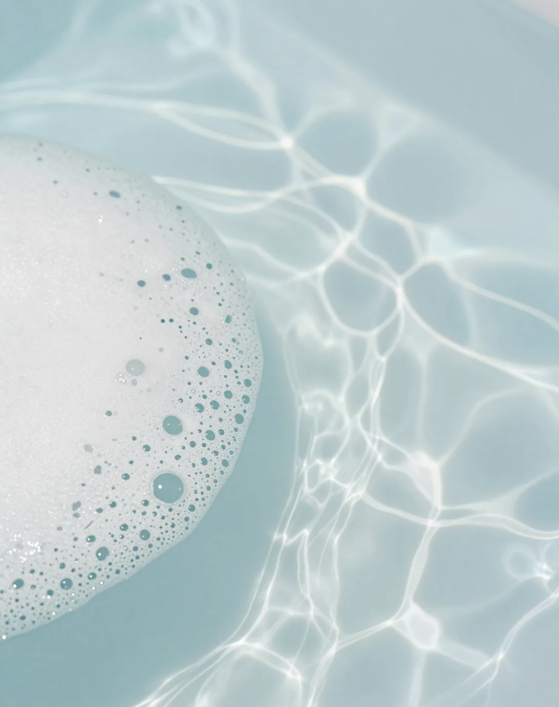Evening Care Foam Cleanser gets the gunk out of your pores, photo 2